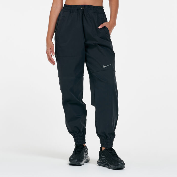 Nike Women's Sportswear Swoosh Woven Pants Black image number 0