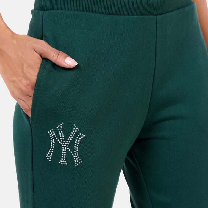 New Era Women's MLB New York Yankees Diamante Joggers Green New Era Women's MLB New York Yankees Diamante Joggers Green image number 3