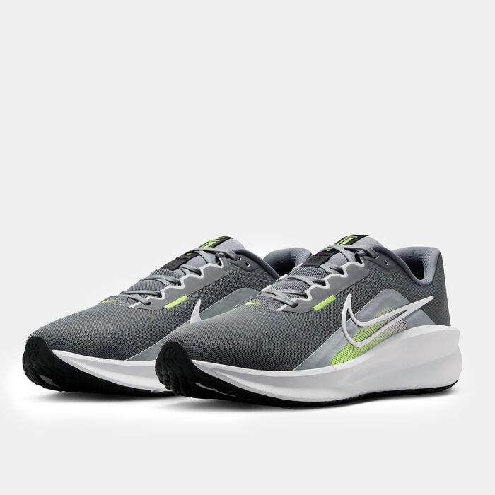 Nike Men's Downshifter 13 Road Running Shoes Grey Nike Men's Downshifter 13 Road Running Shoes Grey image number 1