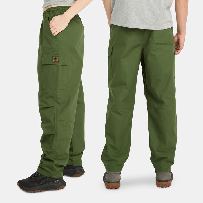 Timberland Men's Woven Badge Ripstop Cargo Pants Green Timberland Men's Woven Badge Ripstop Cargo Pants Green image number 1
