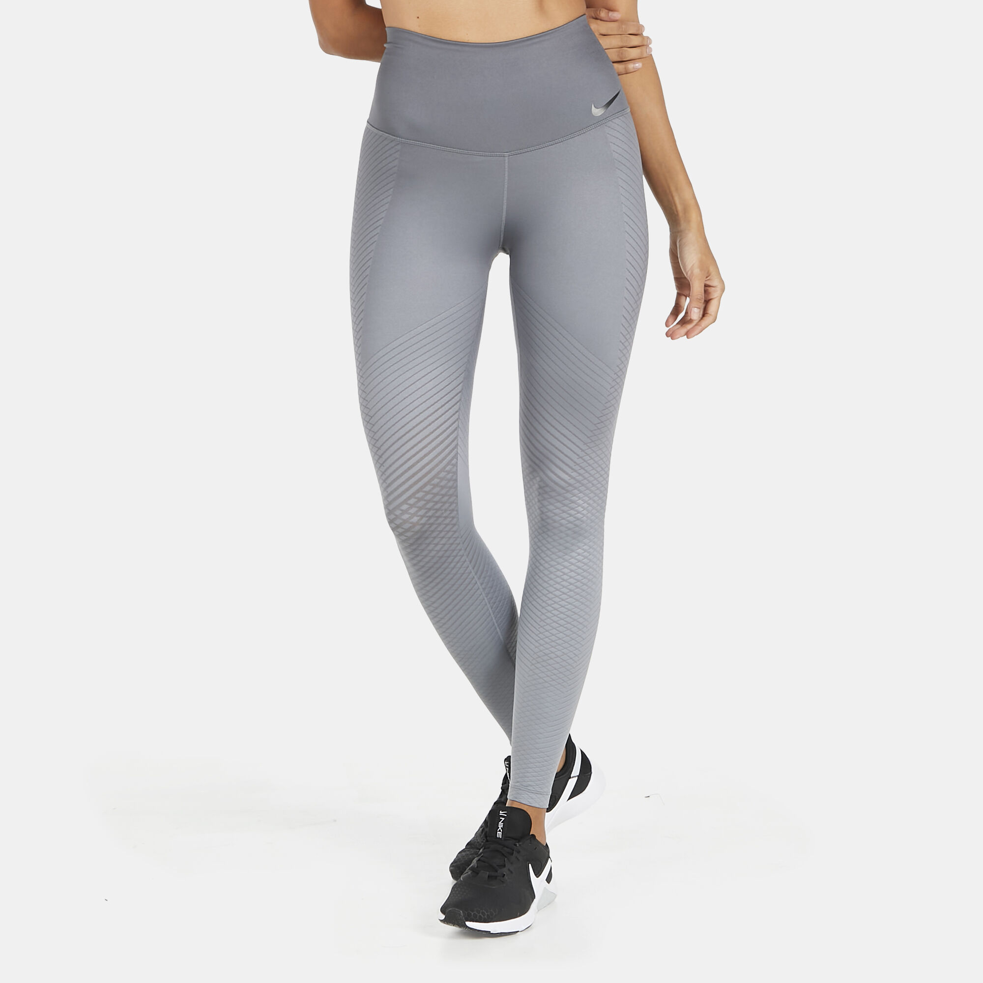 Nike zonal outlet strength women's