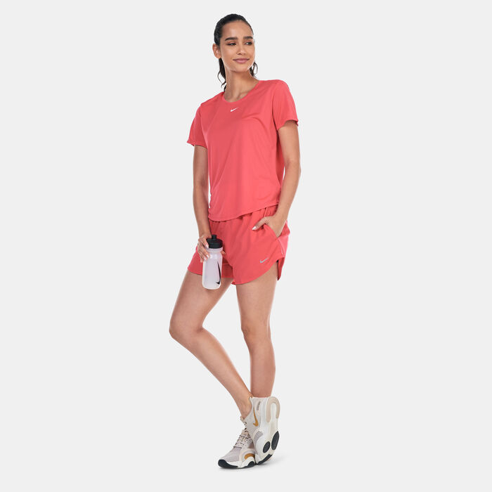 Nike Women's Dri-FIT One Ultra High-Waisted Shorts Pink image number 2