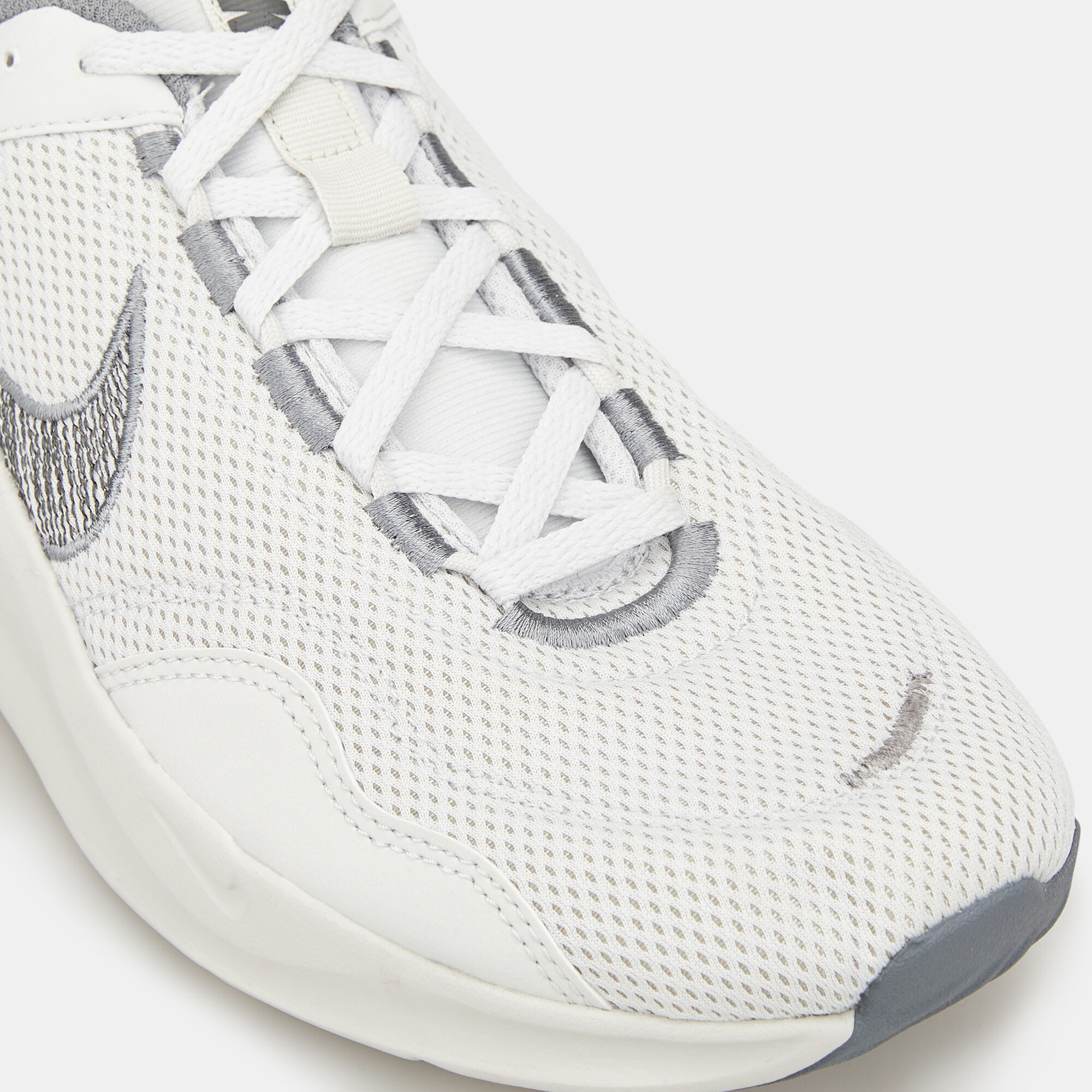 Nike men's legend trainer training shoes - black/silver top
