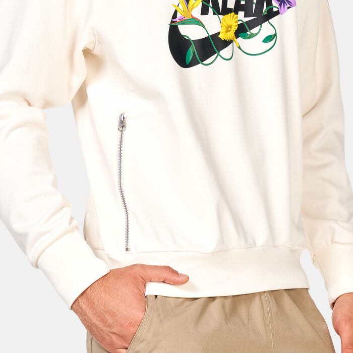 Nike Men's Giannis Standard Issue Bssketball Sweatshirt Beige image number 3