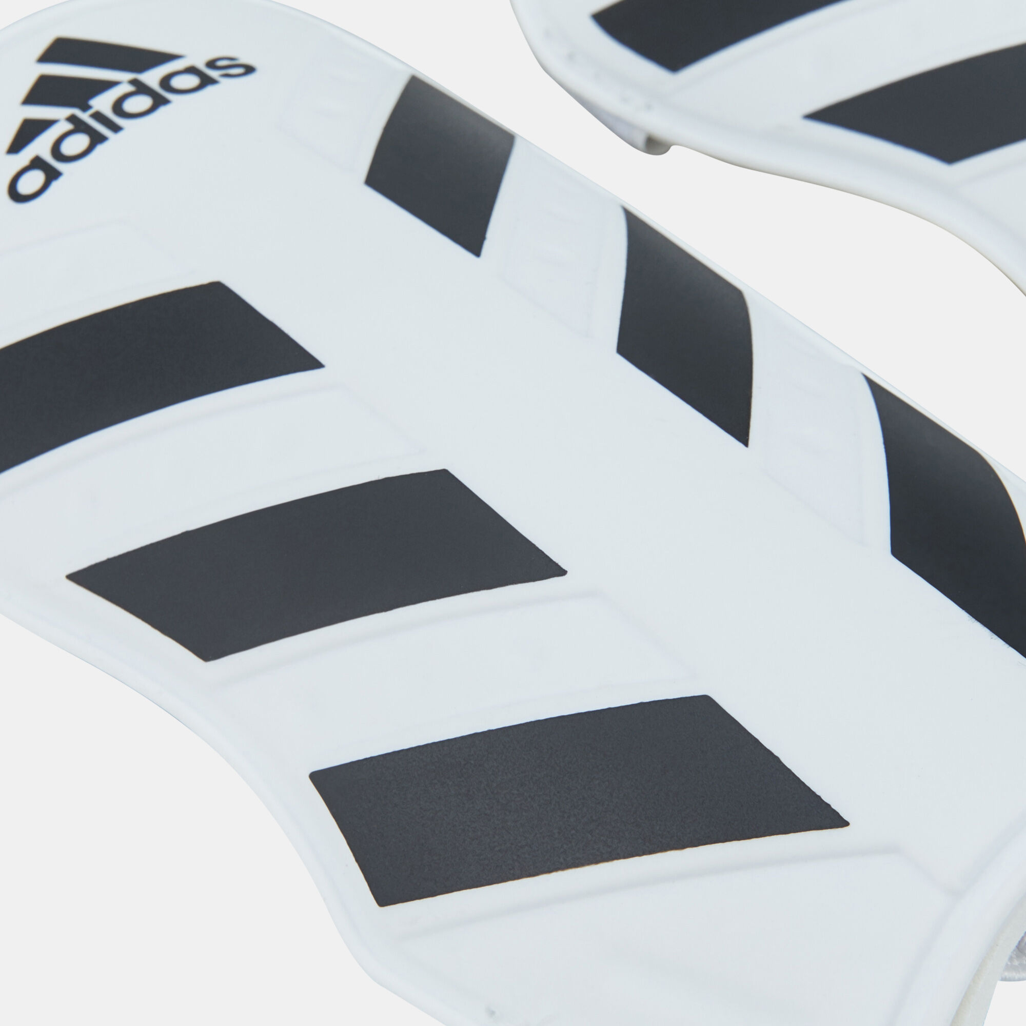 Adidas everlite hotsell shin guards