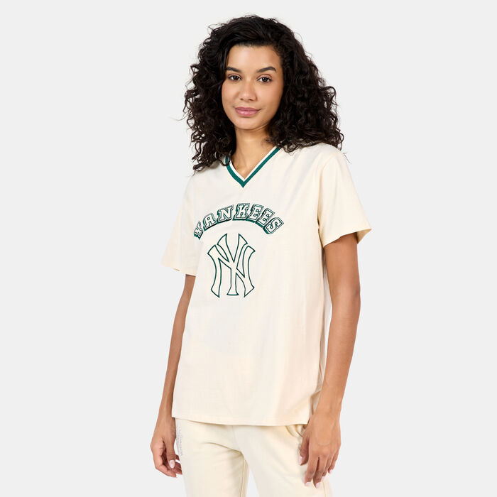 New Era Women's MLB New York Yankees Graphic T-Shirt Beige image number 0
