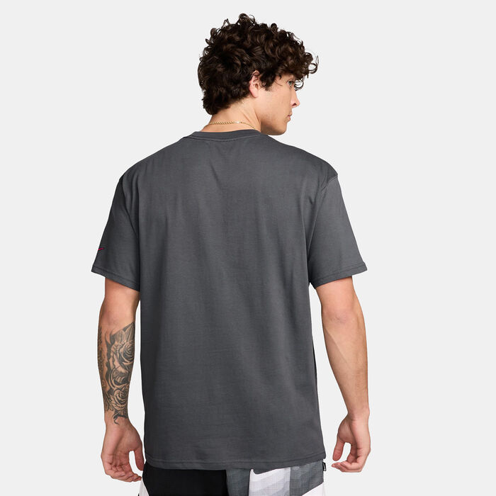Nike Men's LeBron James Max90 T-Shirt Grey Nike Men's LeBron James Max90 T-Shirt Grey image number 1