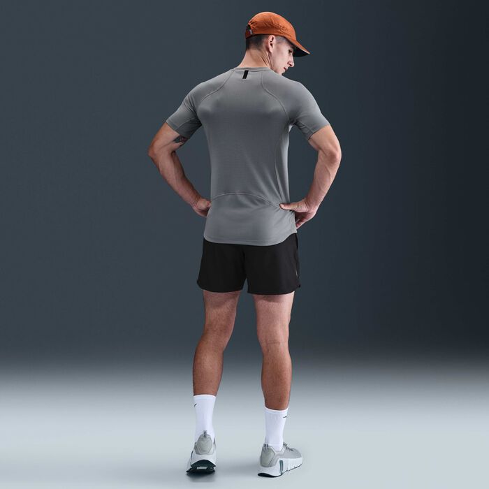 Nike Men's Pro Dri-FIT Training Top Grey Nike Men's Pro Dri-FIT Training Top Grey image number 4