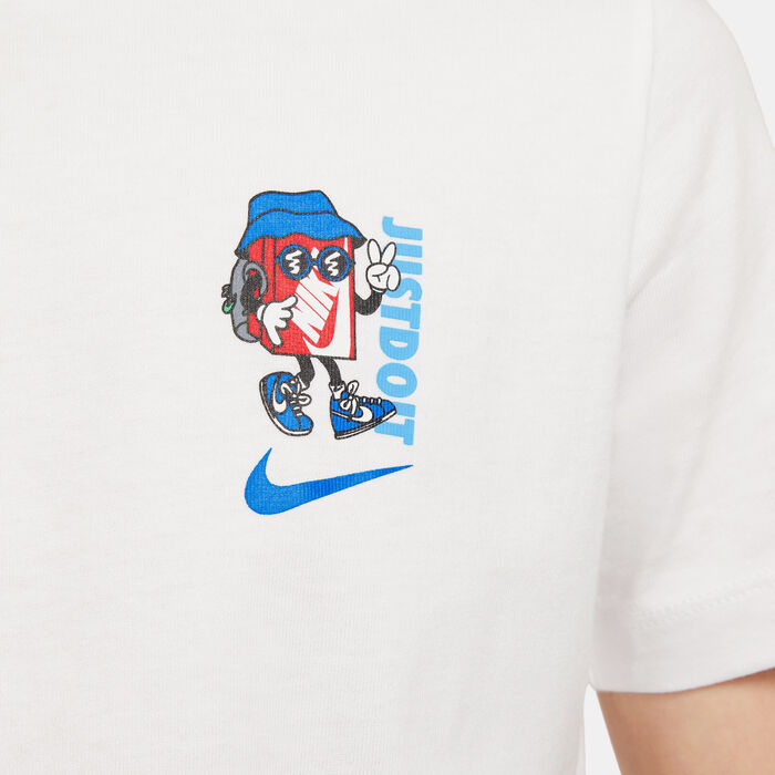 Nike Kids' Sportswear T-Shirt (Older Kids) White image number 3