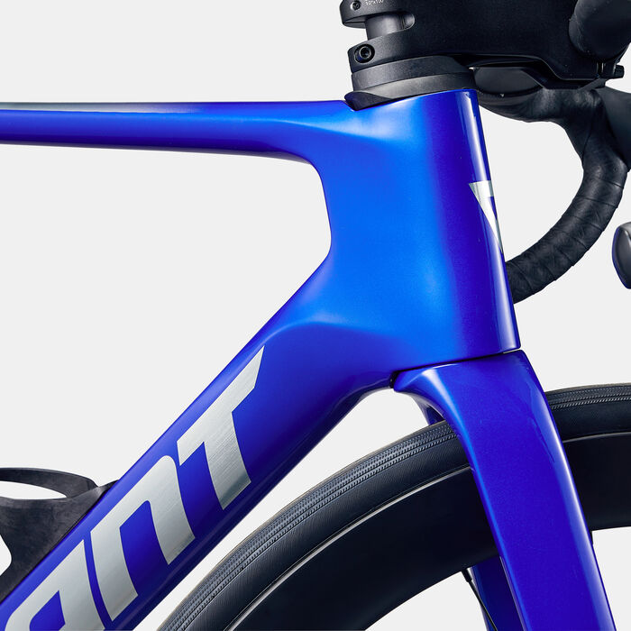 Giant Propel Advanced 1 Road Bike Blue Giant Propel Advanced 1 Road Bike Blue image number 2