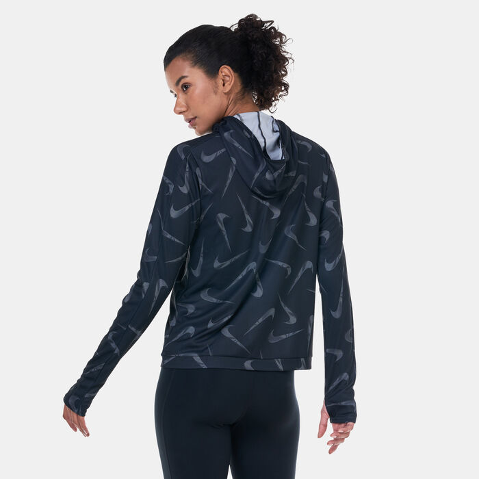 Nike Women's Swoosh Printed Running Hoodie Black Nike Women's Swoosh Printed Running Hoodie Black image number 1
