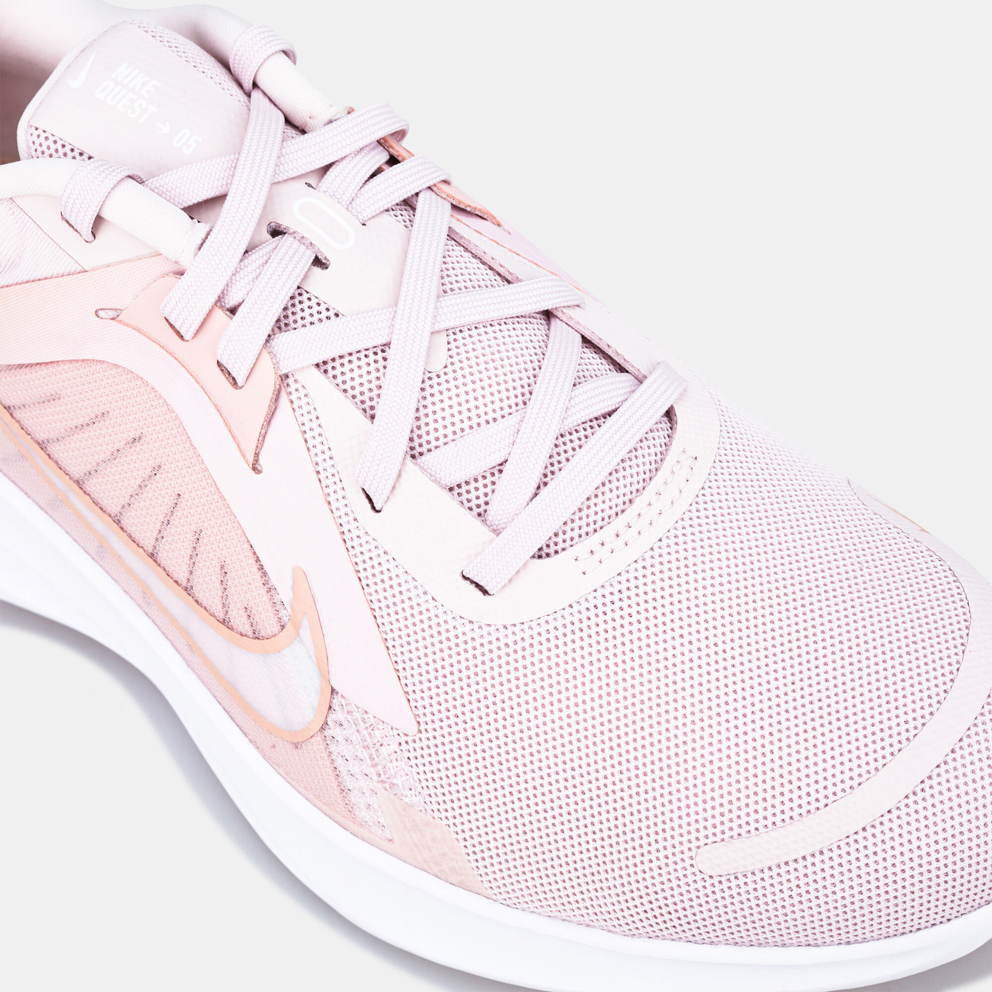 Nike shop quest pink