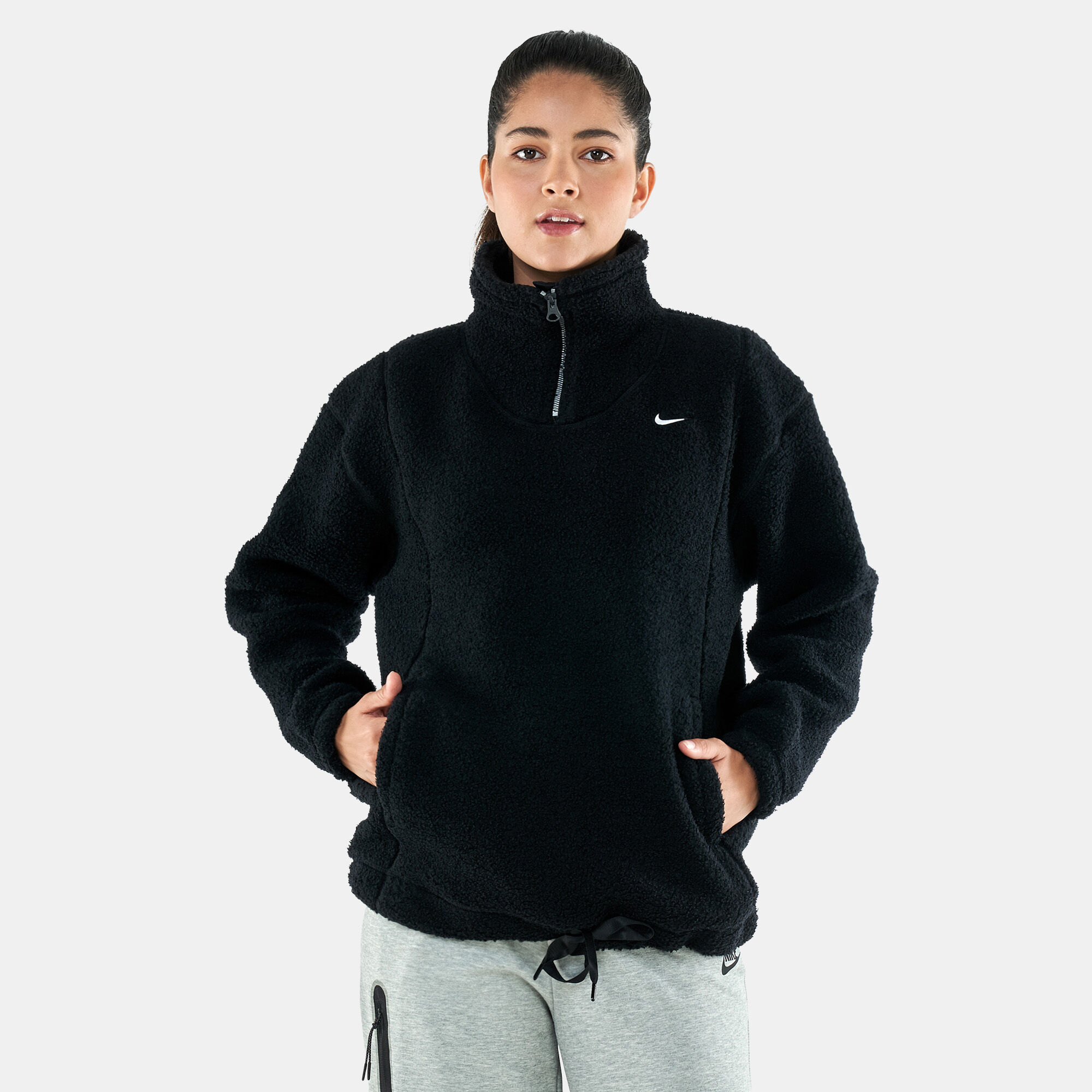 Nike women's therma graphic fleece training top discount
