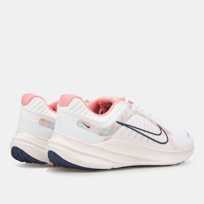 Nike Women's Quest 5 Premium Road Running Shoe White Nike Women's Quest 5 Premium Road Running Shoe White image number 2