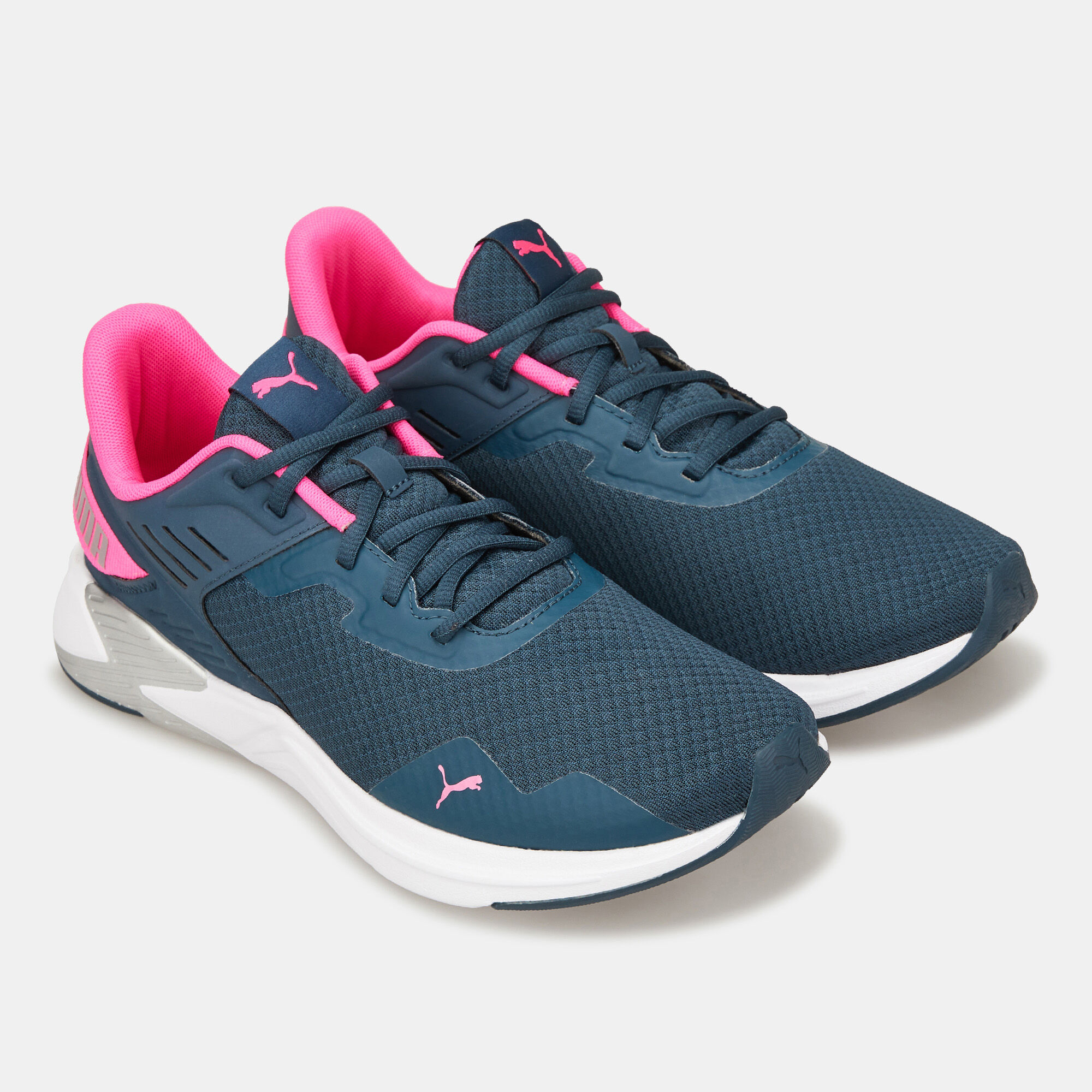 Mesh best sale training shoes