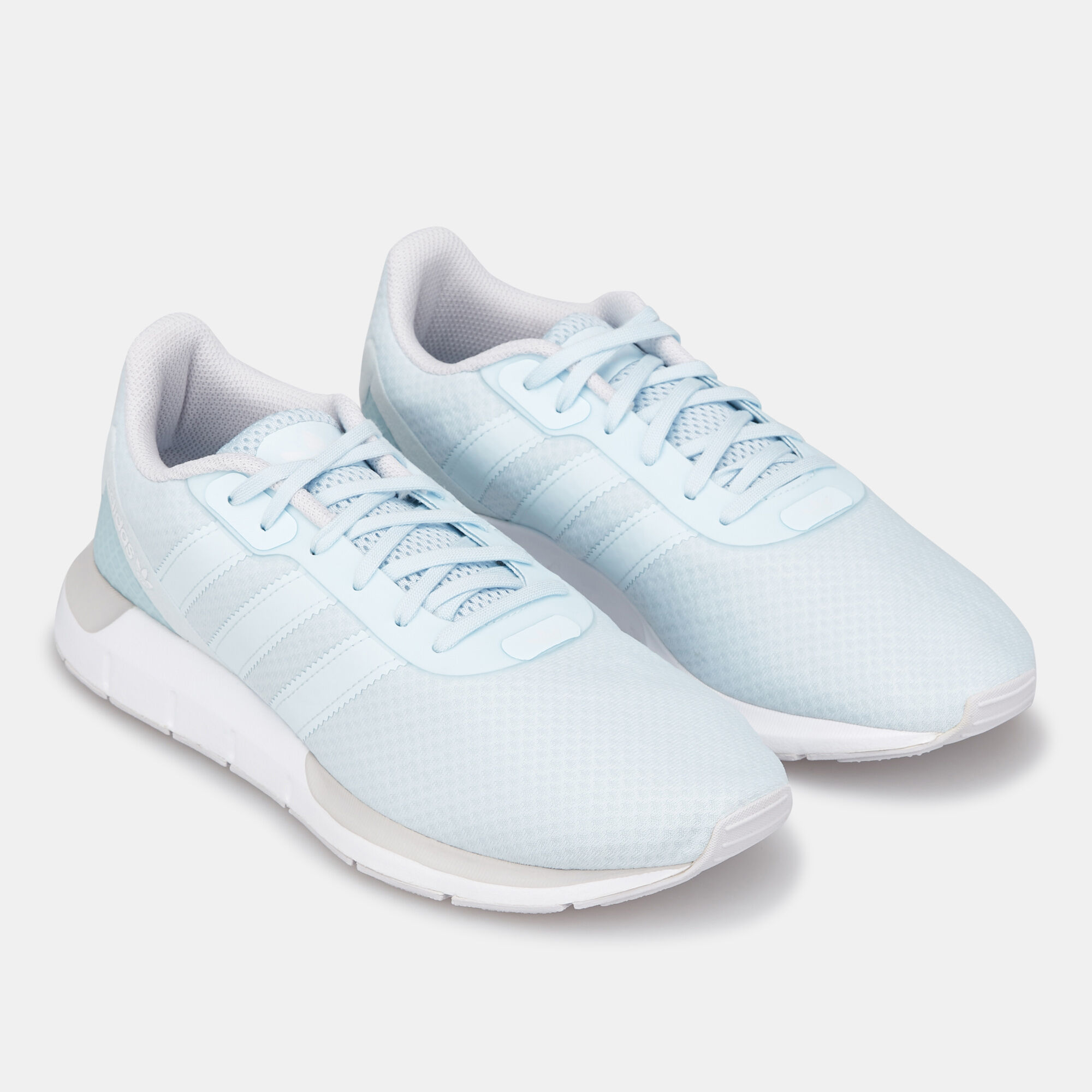 Adidas swift run shop light blue