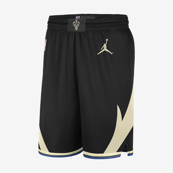 Jordan Men's NBA Milwaukee Bucks Statement Edition Dri-FIT Swingman Basketball Shorts Black Jordan Men's NBA Milwaukee Bucks Statement Edition Dri-FIT Swingman Basketball Shorts Black image number 0