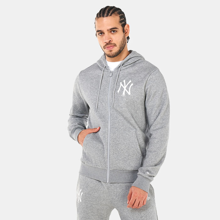 New Era Men's New York Yankees League Essentials Hoodie Grey New Era Men's New York Yankees League Essentials Hoodie Grey image number 0