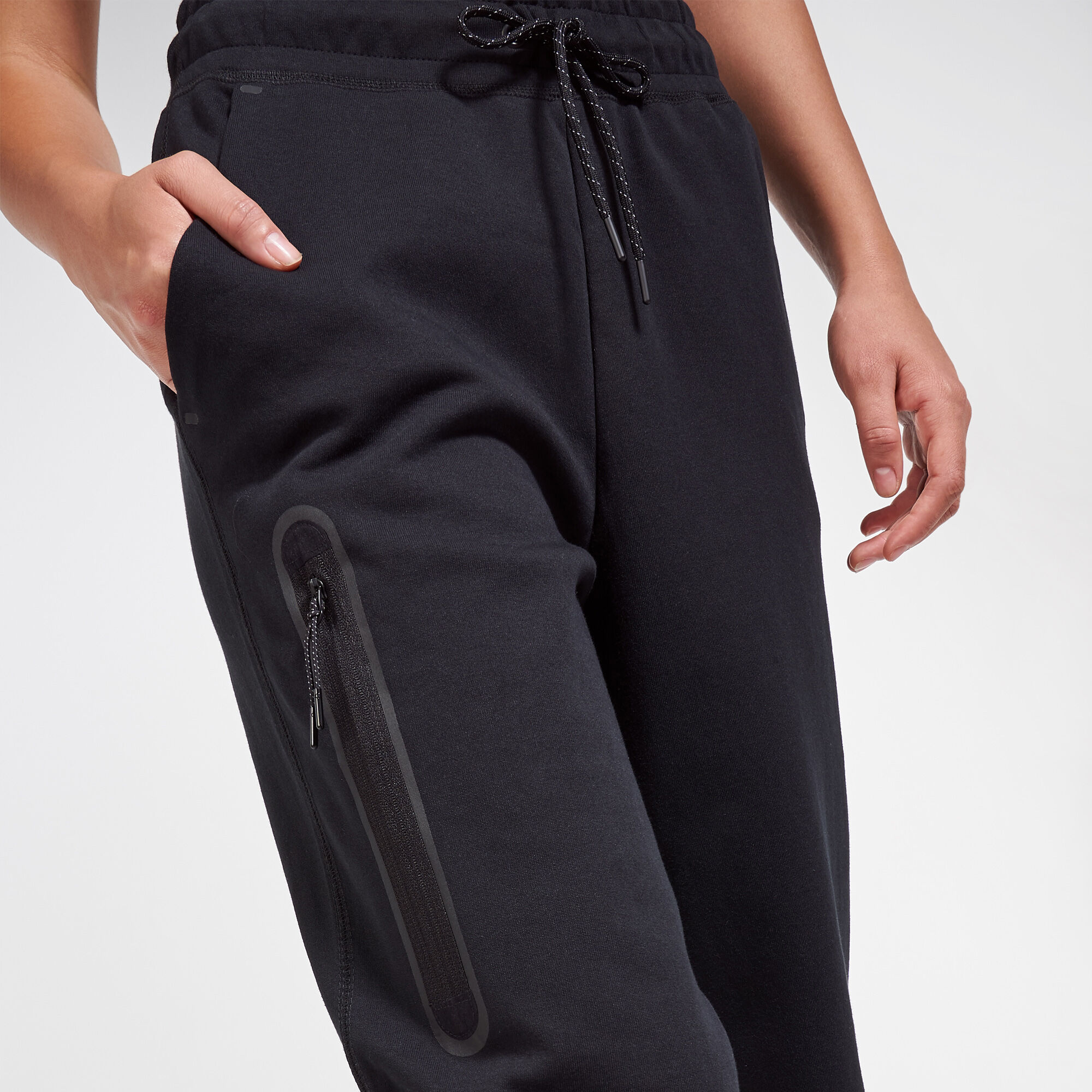 Women's Trousers. Nike SE