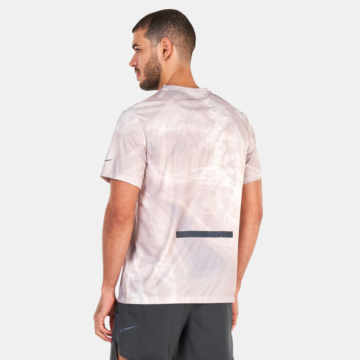 Nike Men's Dri-FIT Run Division Rise 365 Running T-Shirt Grey Nike Men's Dri-FIT Run Division Rise 365 Running T-Shirt Grey image number 1