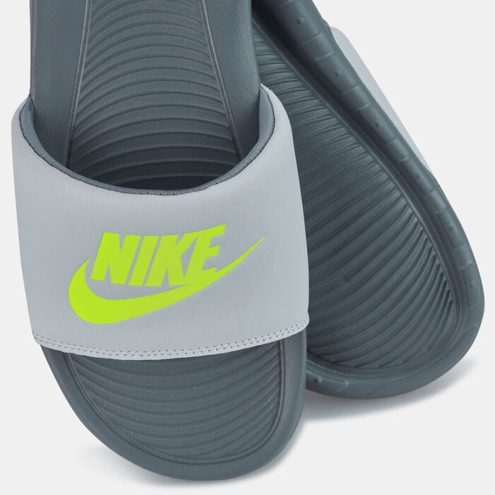 Nike Men's Victori One Slides White Nike Men's Victori One Slides White image number 2