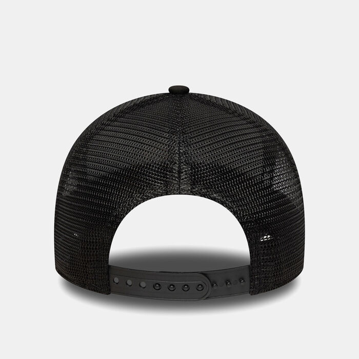 New Era Men's Essential Patch Trucker Cap Black New Era Men's Essential Patch Trucker Cap Black image number 3