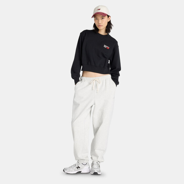 New Balance Women's Athletics Premium Logo Sweatshirt Black New Balance Women's Athletics Premium Logo Sweatshirt Black image number 2