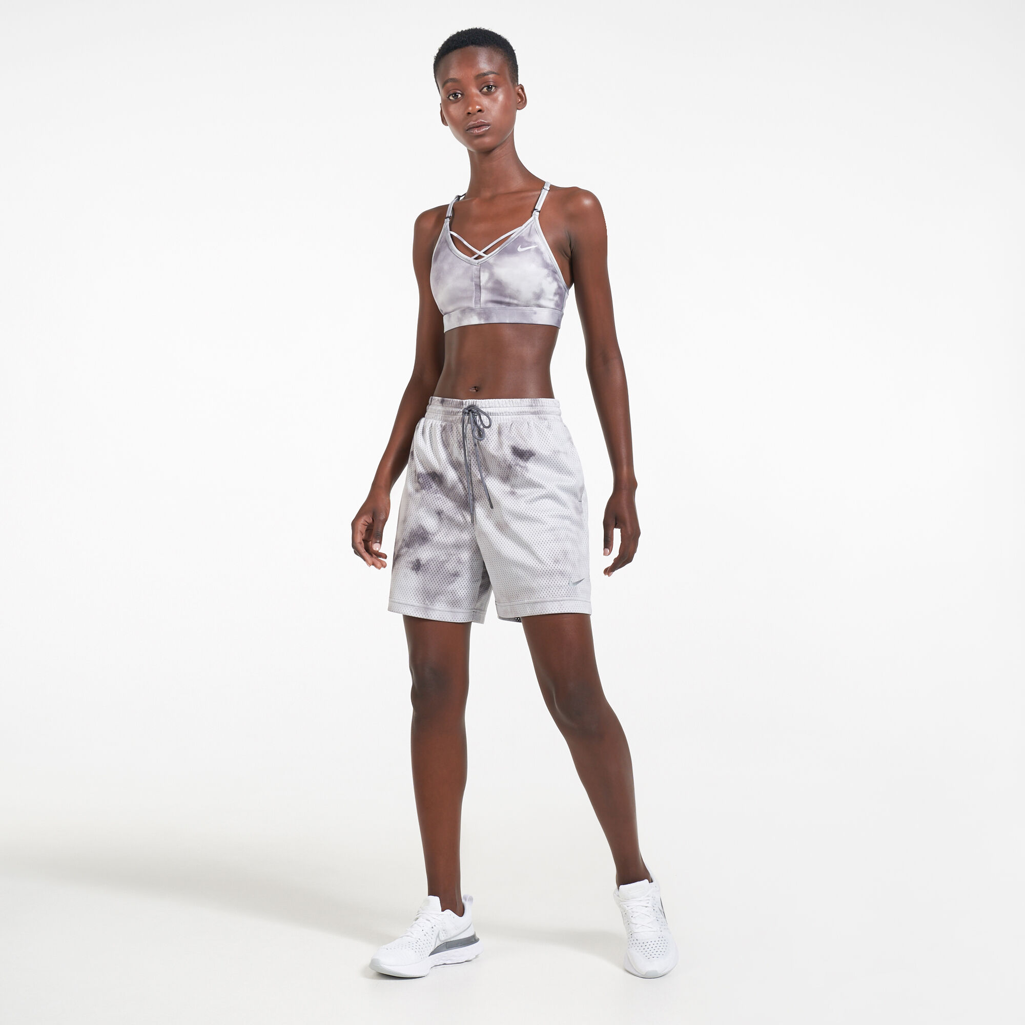 Nike indy icon clash hot sale shorts