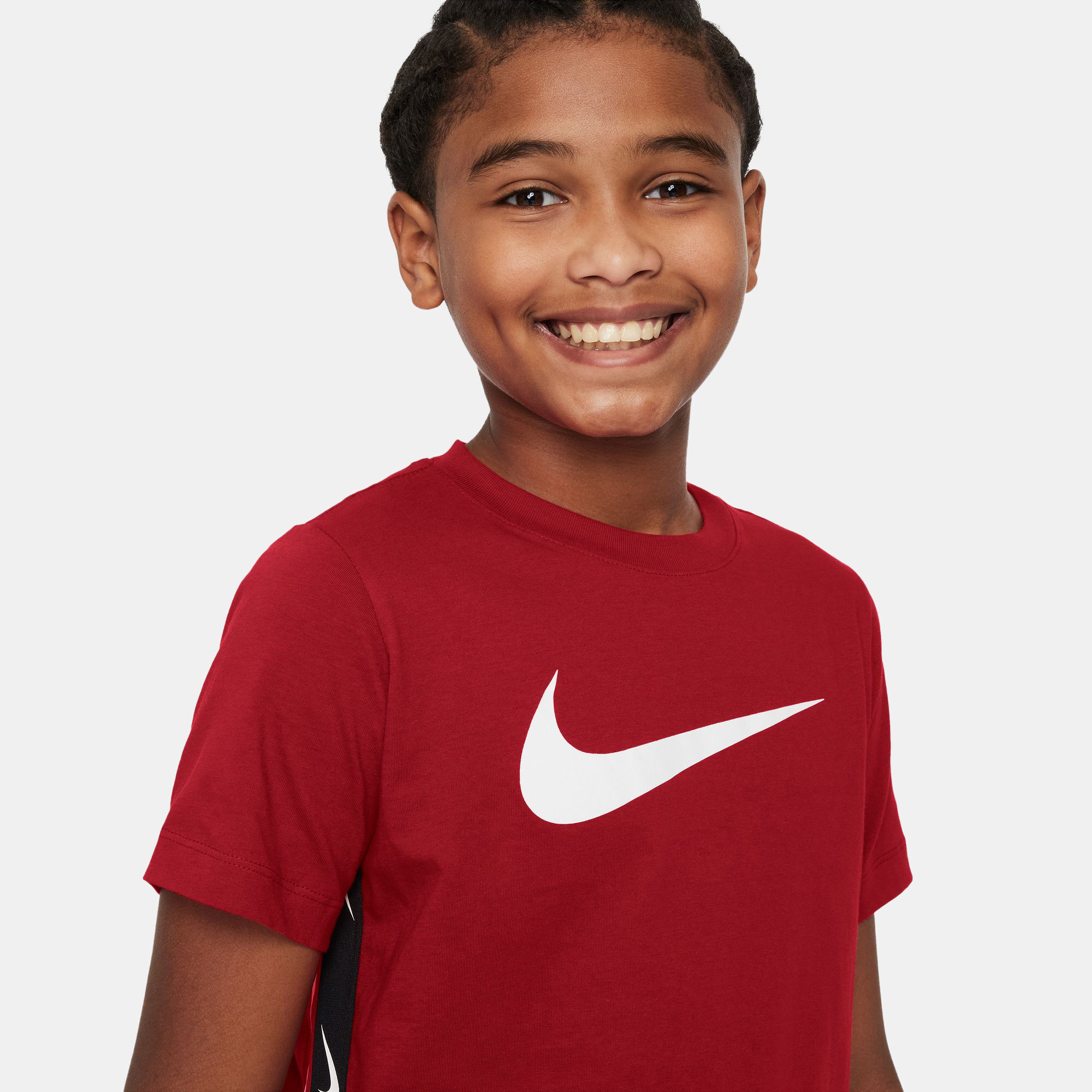 Boys red nike shirt on sale