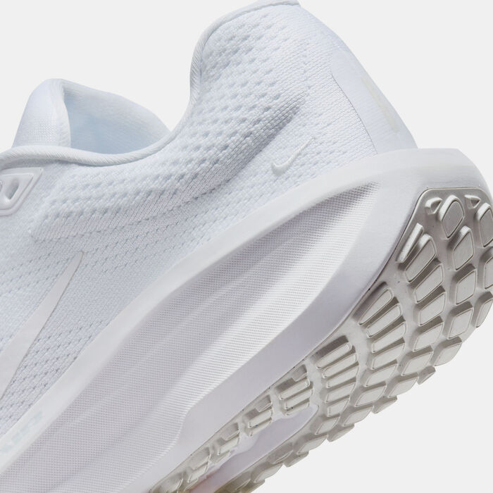 Nike Women's Winflo 11 Road Running Shoes White image number 5
