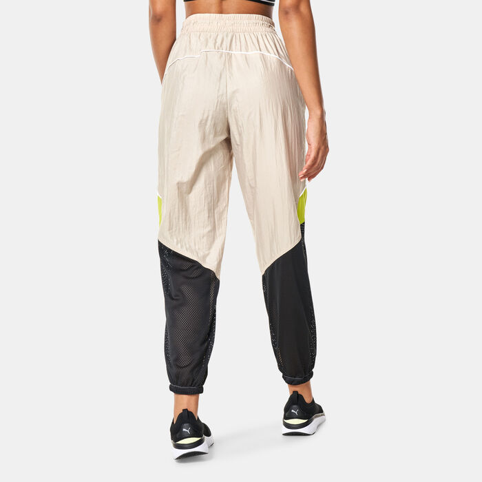 PUMA Women's Fit Move Training Sweatpants Beige PUMA Women's Fit Move Training Sweatpants Beige image number 1