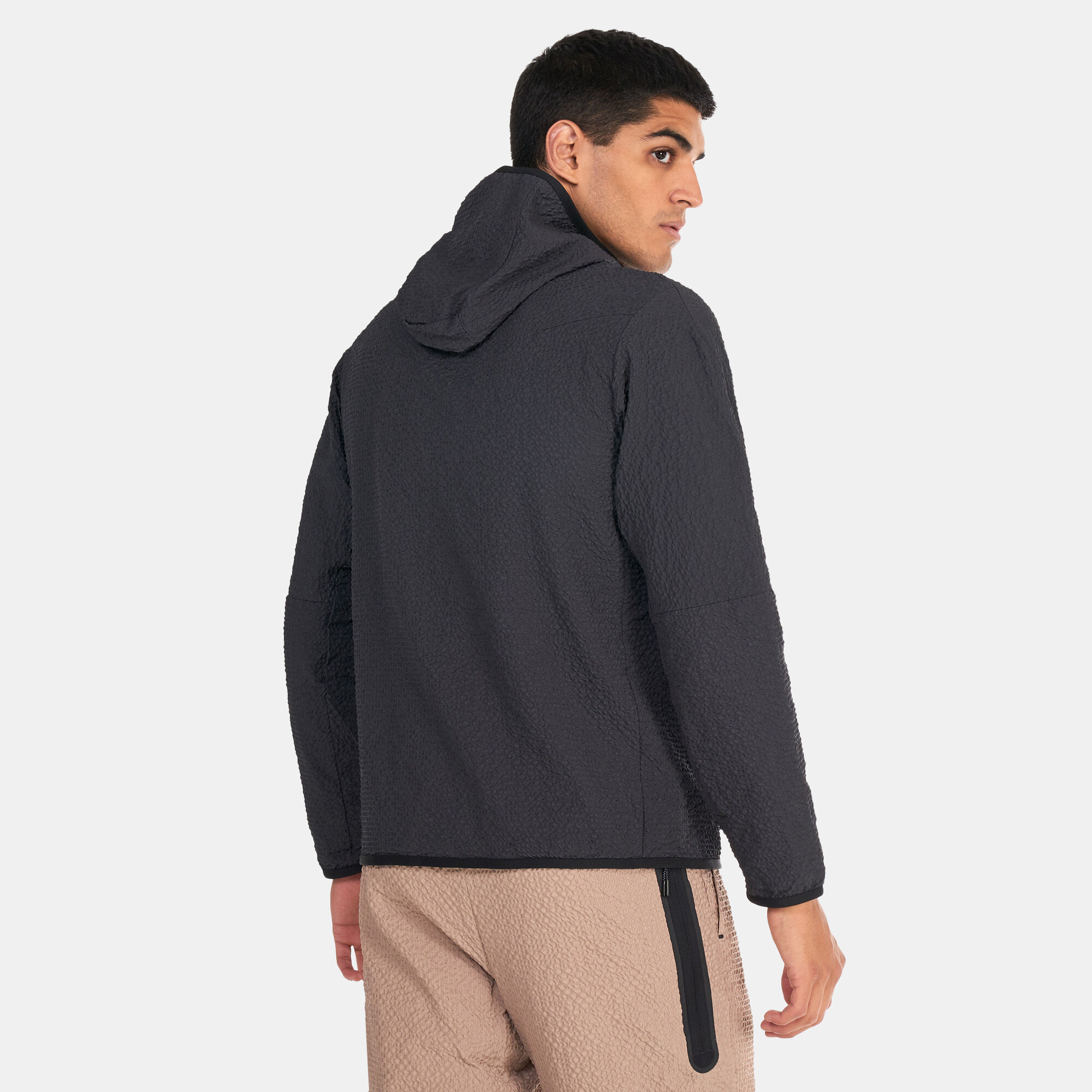 Buy Nike Men s Sportswear Tech Essentials Lined Woven jacket Black