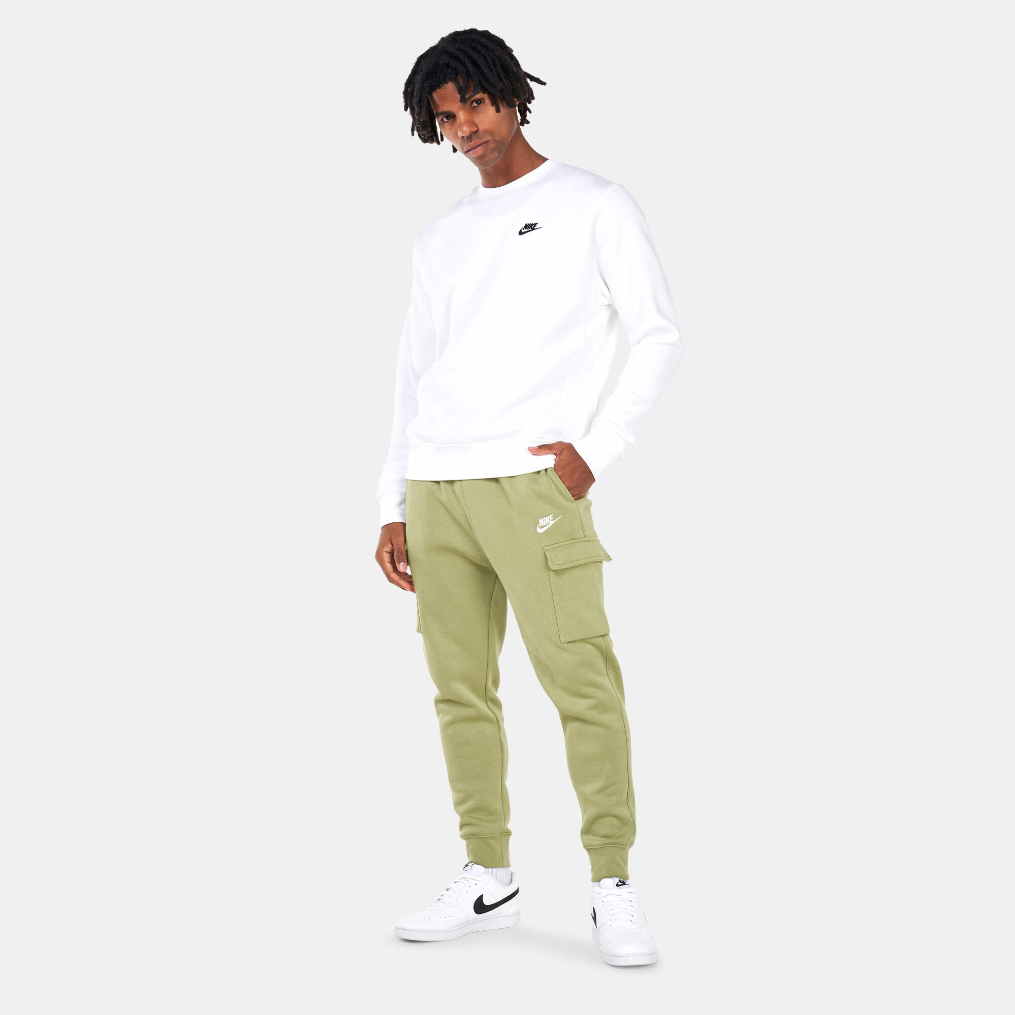 Nike club cargo pants online