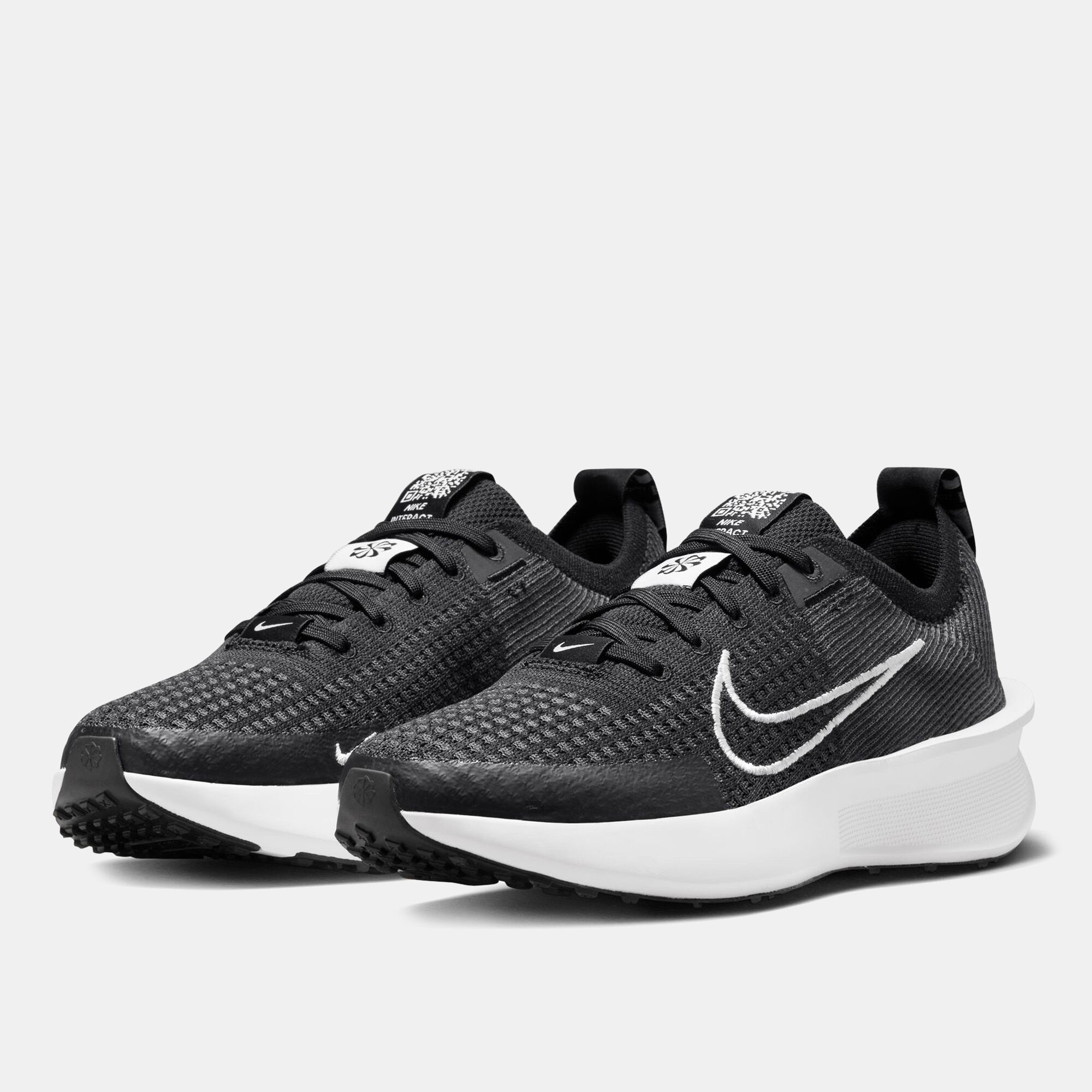 Nike women's running shoes with strap discount