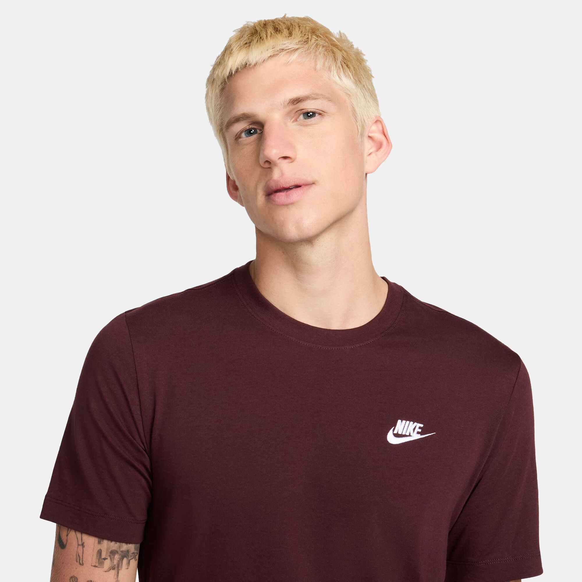 Nike maroon shirt shop