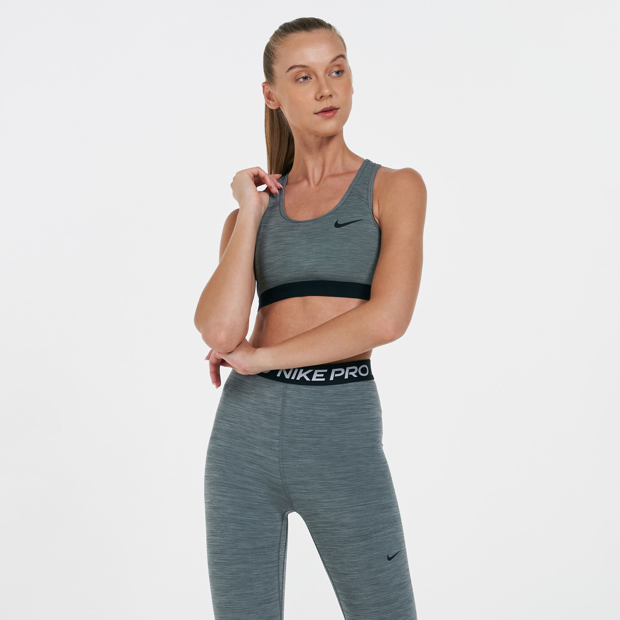 Nike Women's Dri-FIT Swoosh Medium-Support Non-Padded Sports Bra - Grey