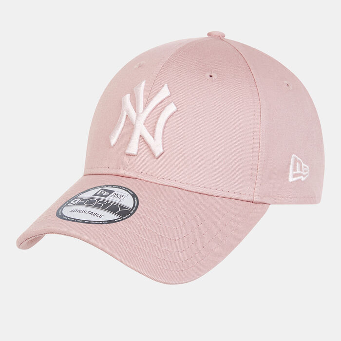 New Era Men's MLB New York Yankees Essentials 9FORTY Cap Pink image number 1