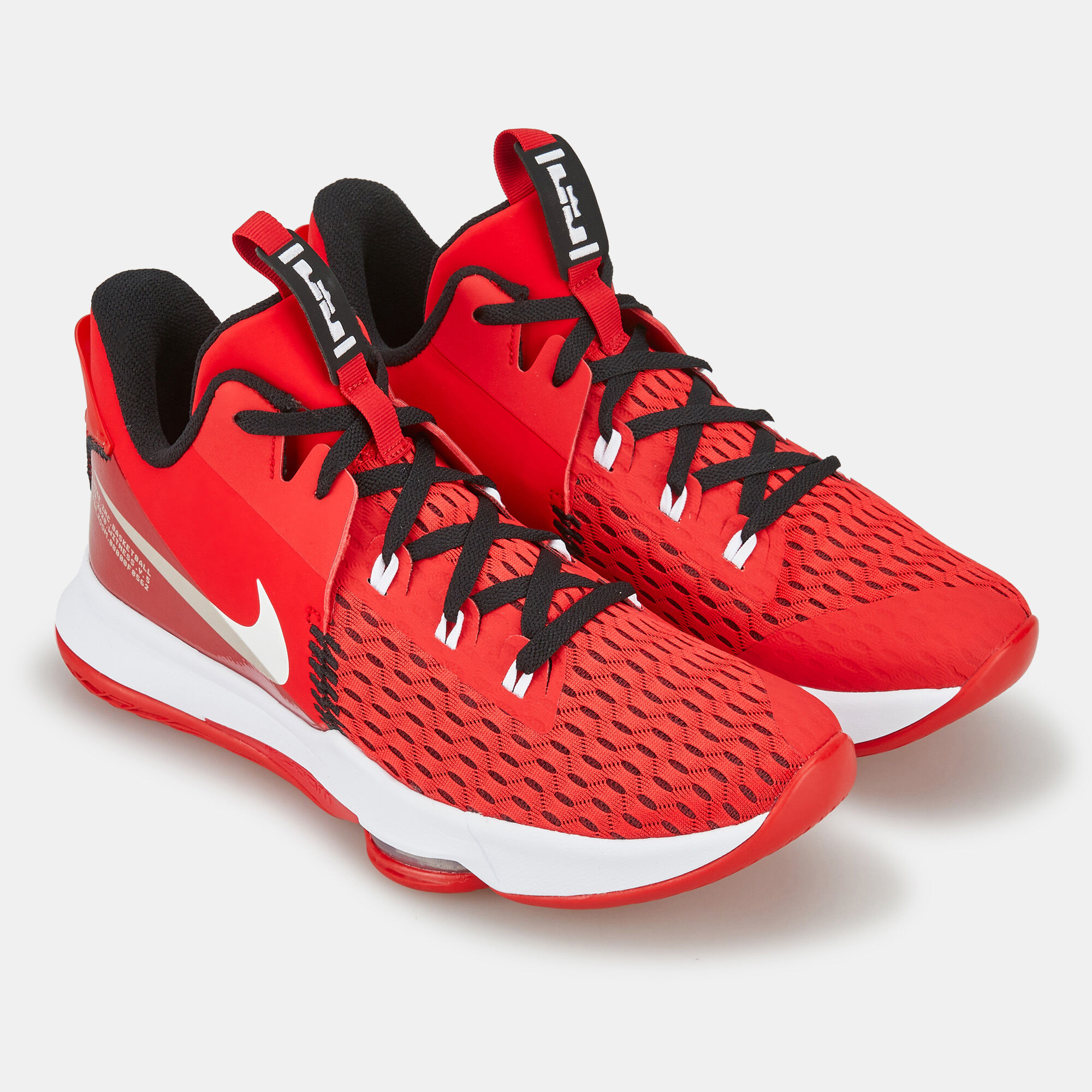 Men s LeBron Witness 5 Shoe