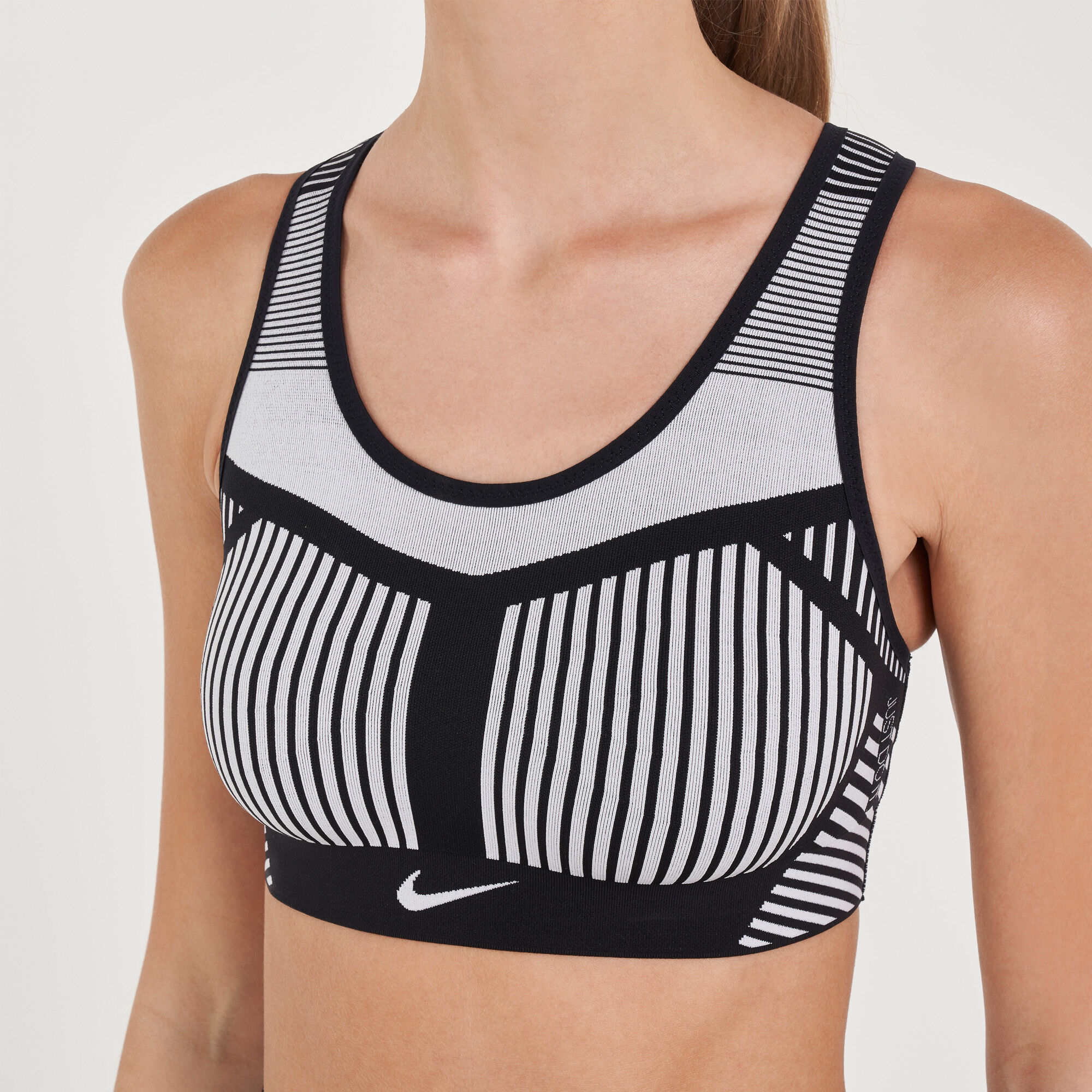 Nike phenom deals bra