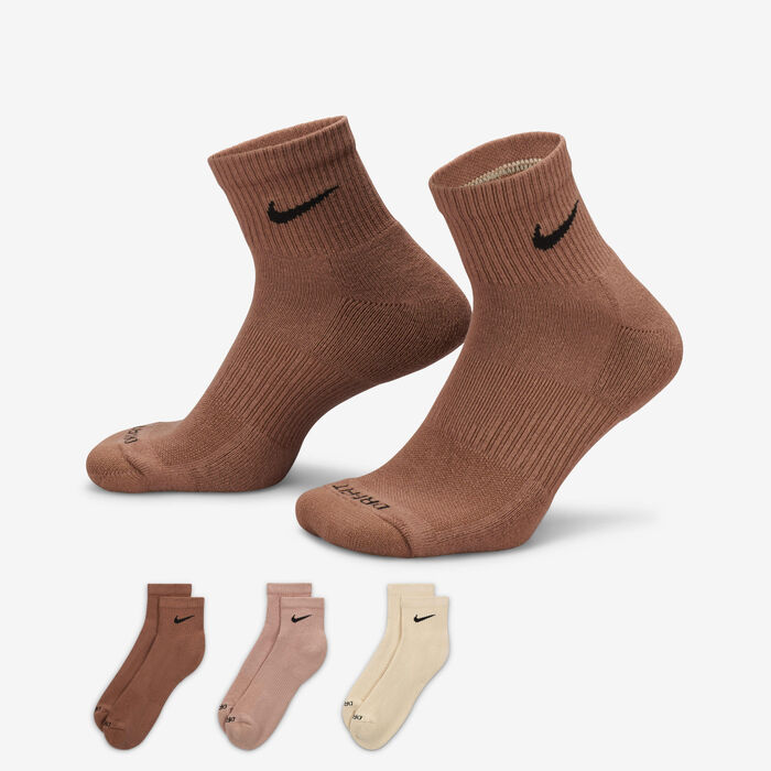 Nike Everyday Plus Cushioned Training Ankle Socks (3 Pairs) Brown Nike Everyday Plus Cushioned Training Ankle Socks (3 Pairs) Brown image number 0