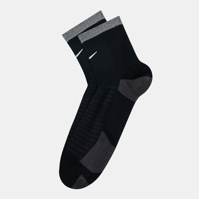 Nike Men's Spark Cushioned Ankle Running Socks Black Nike Men's Spark Cushioned Ankle Running Socks Black image number 0