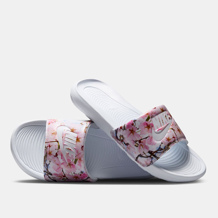 Nike Women's Victori One Slides White Nike Women's Victori One Slides White image number 1