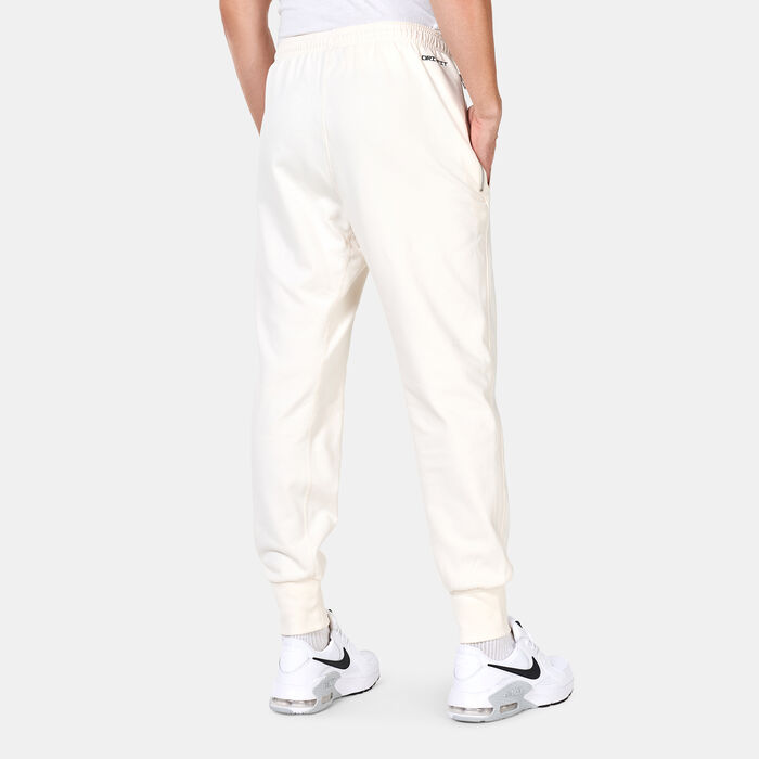 Nike Men's Dri-FIT Giannis Standard Issue Basketball Sweatpants Ivory Nike Men's Dri-FIT Giannis Standard Issue Basketball Sweatpants Ivory image number 1