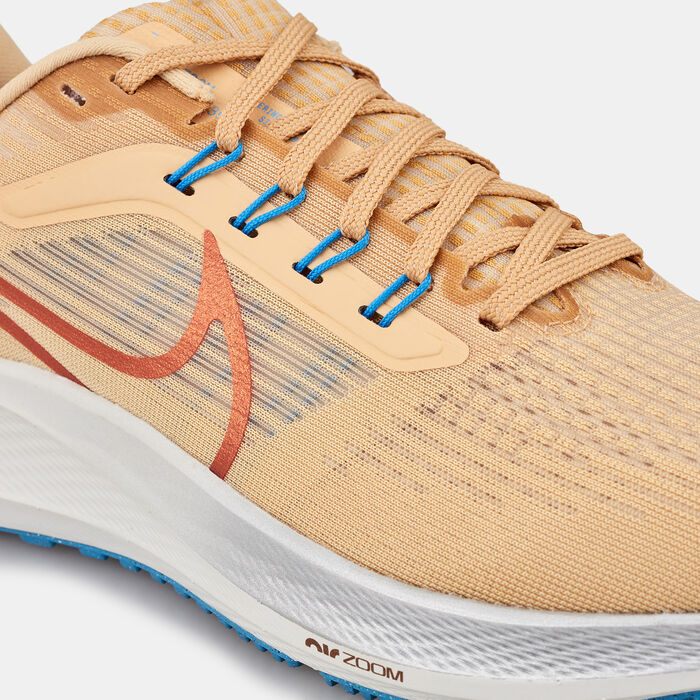 Nike Women's Air Zoom Pegasus 39 Road Running Shoe Beige image number 4