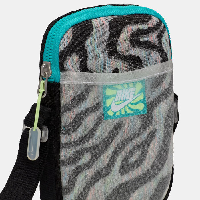Nike Heritage Cross-Body Bag (Small) Black Nike Heritage Cross-Body Bag (Small) Black image number 4