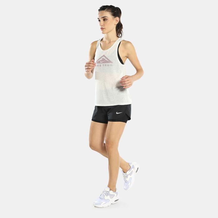 Nike Women's Dri-FIT Trail Tank Top Ivory Nike Women's Dri-FIT Trail Tank Top Ivory image number 2