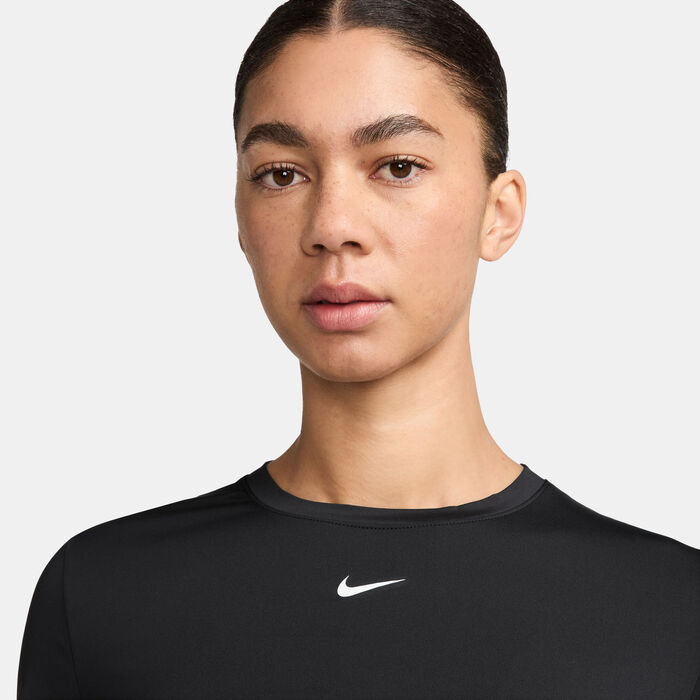 Nike Women's One Classic Twist Training T-Shirt Black image number 2