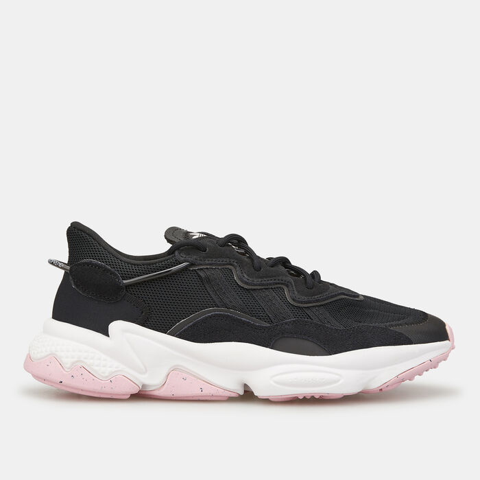 adidas Originals Women's OZWEEGO Shoe Black adidas Originals Women's OZWEEGO Shoe Black image number 0