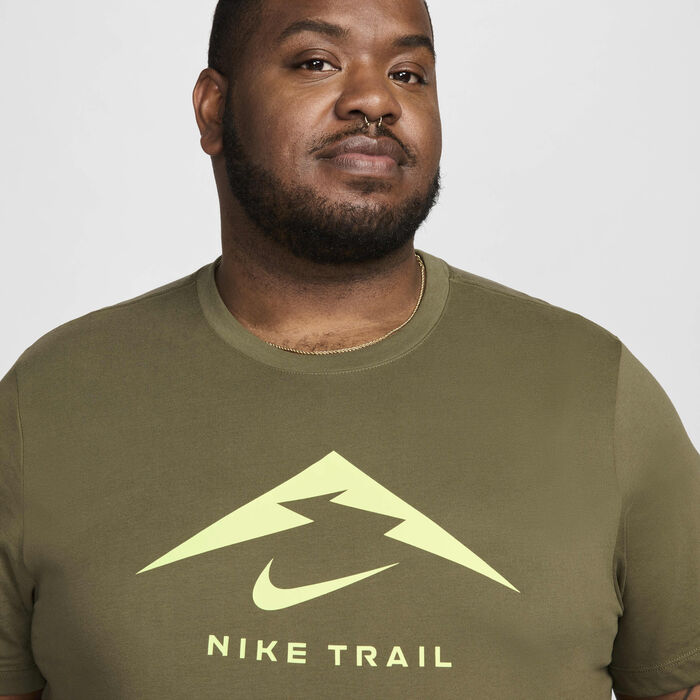 Nike Men's Dri-FIT Trail Running T-Shirt Green Nike Men's Dri-FIT Trail Running T-Shirt Green image number 6