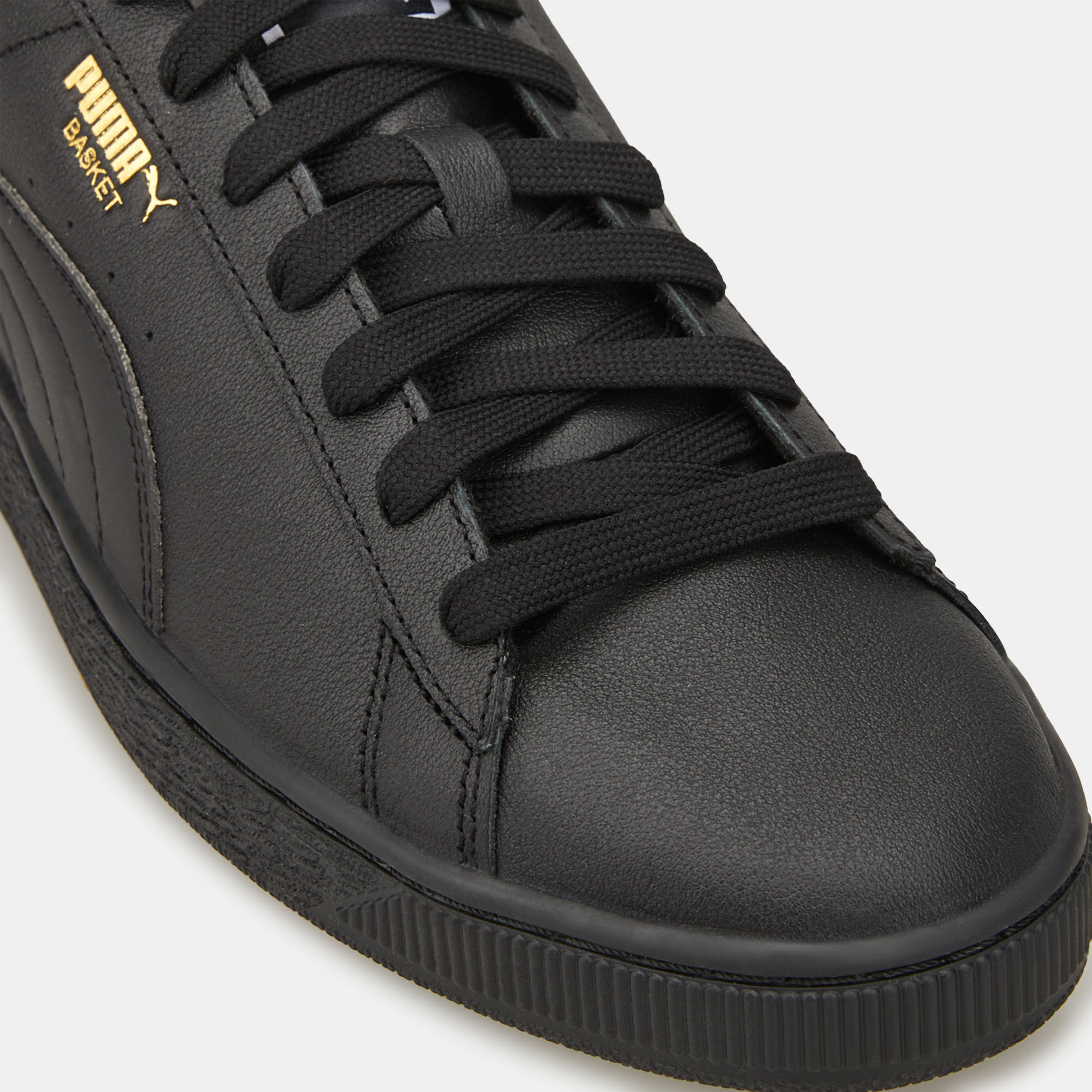 Men s Basket Classic XXI Shoe Black PUMA in KSA SSS